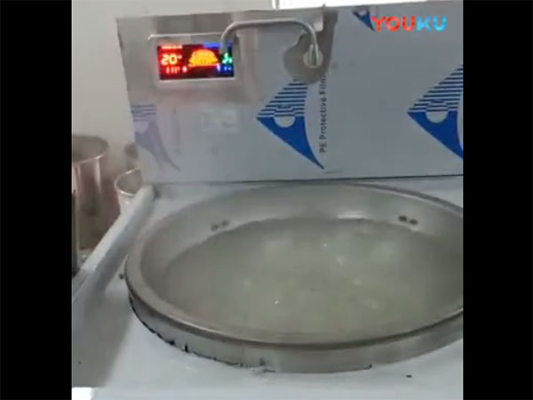 电磁炉生产测试中